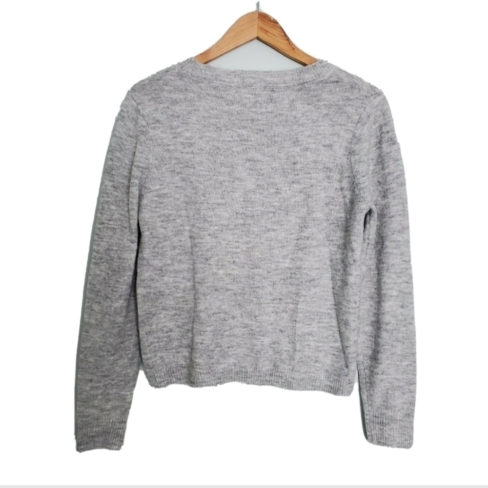 NWT Elodie Gray Lightweight Crew Neck Sweater - Picture 3 of 5